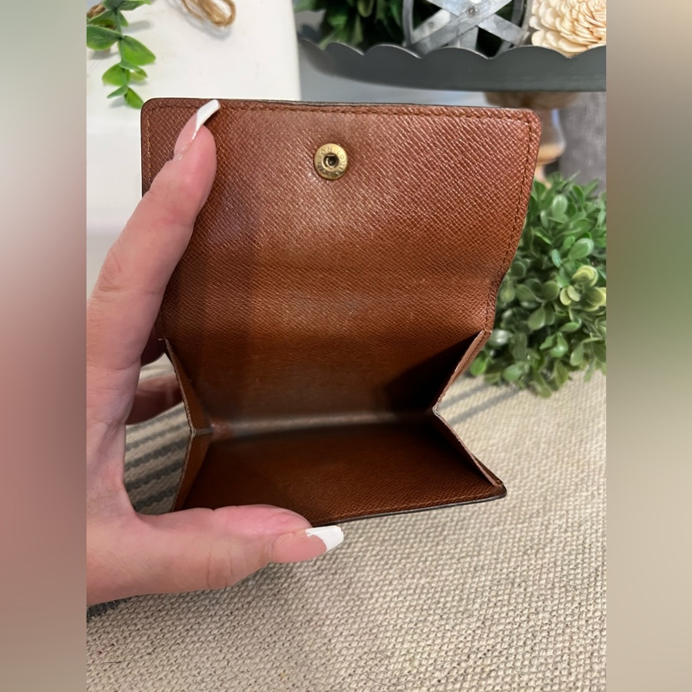 Louis Vuitton Elise Trifold Wallet - Picture 9 of 11